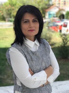 Scrittori albanesi della diaspora. Mimoza Hysa: “Lavoriamo su due fronti, in Albania e nel mondo”
