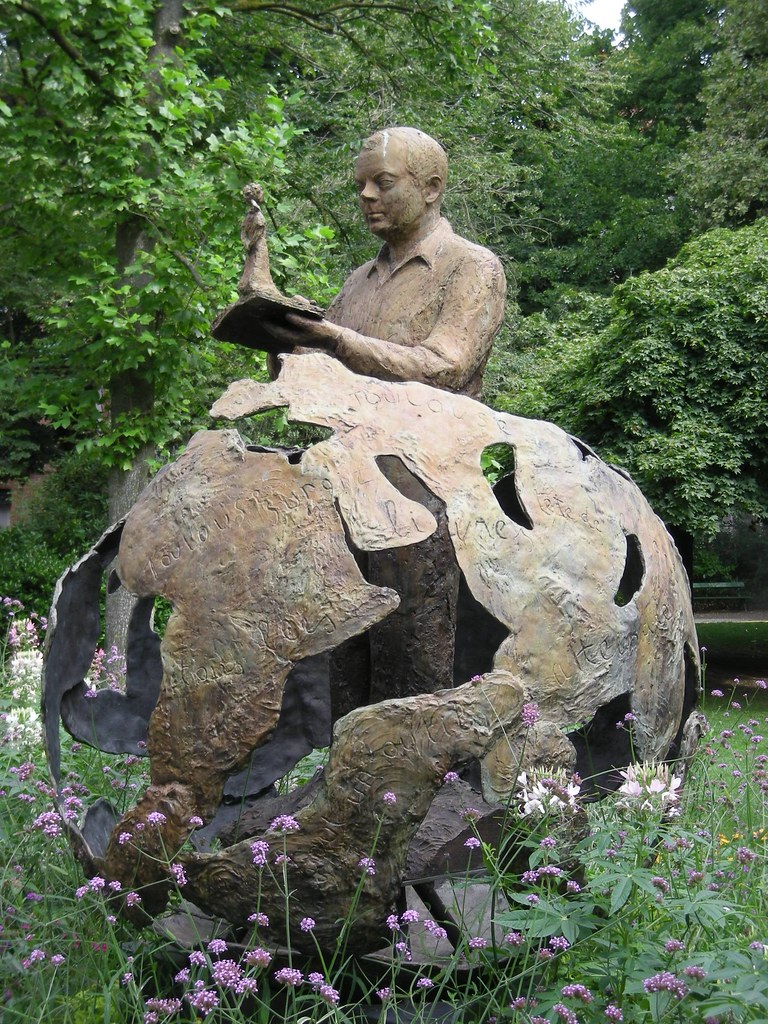 Antoine de Saint - Exupéry Jardin Royal