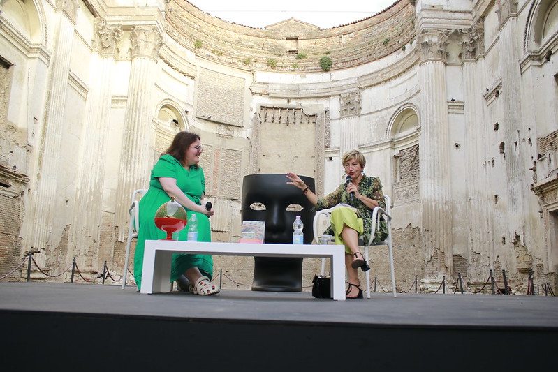 Guia Soncini a Passaggi Festival: il piacere dell’esibizionismo