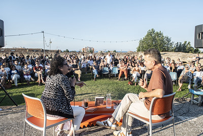 “Cristallo” di Daniele Bossari brilla a Passaggi Festival